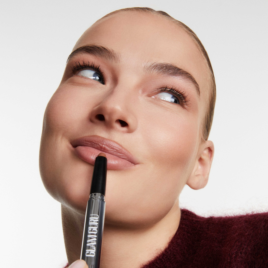 Glam Guru Sculpt Pen - Creamy Contour Stick with Sponge Tip